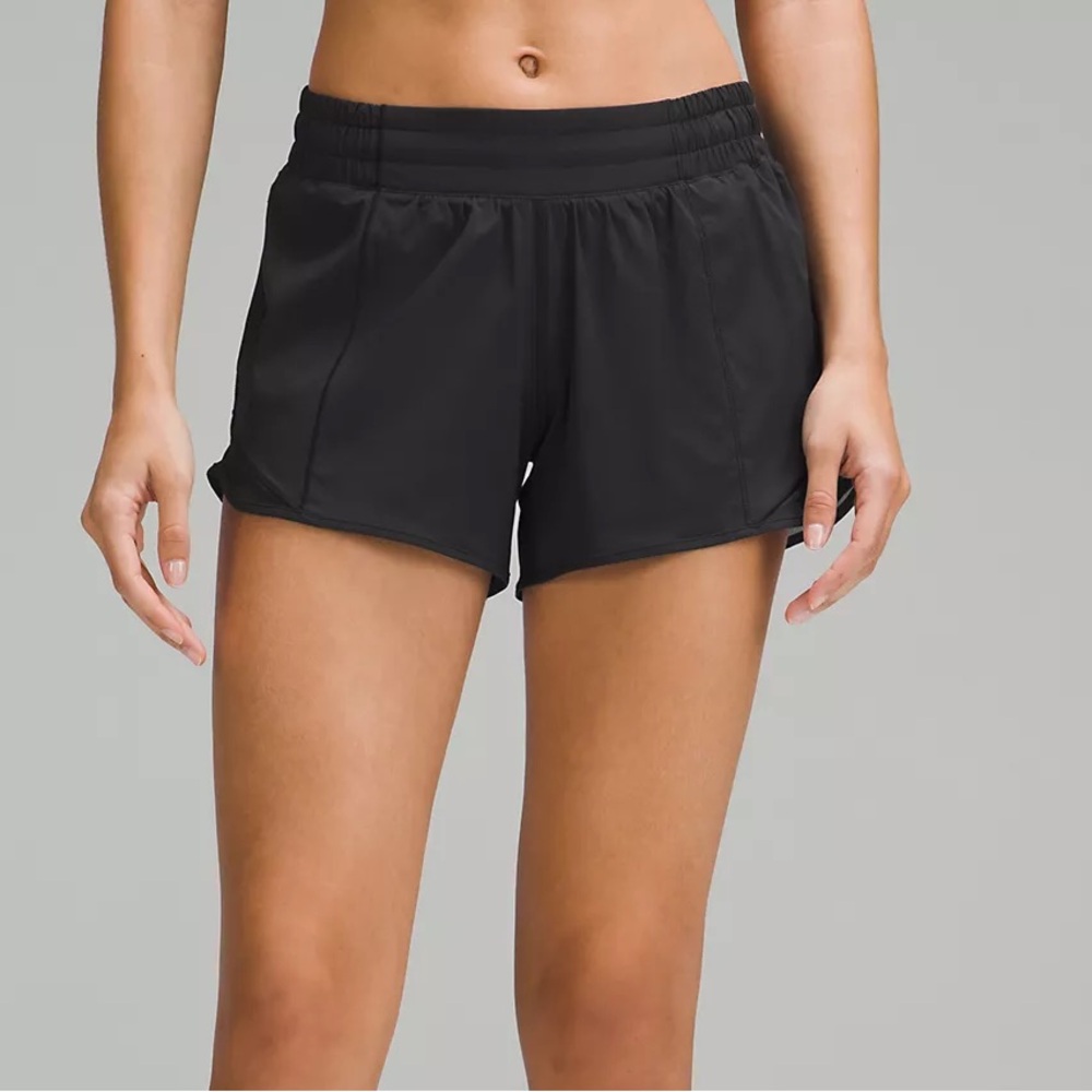 lululemon athletica Hotty Hot LR Short 4” lined size 8 Tall NWT